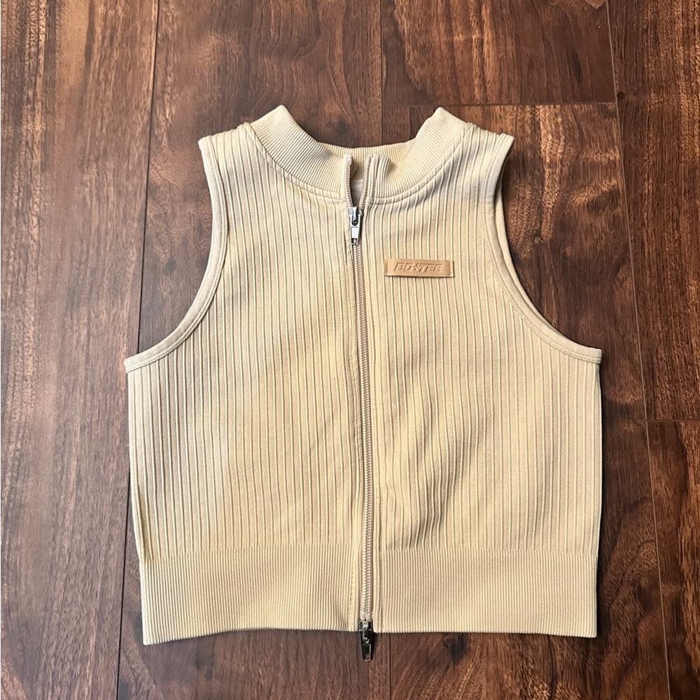 Beige‎ Bo&Tee Ribbed athletic Zip-Up Vest